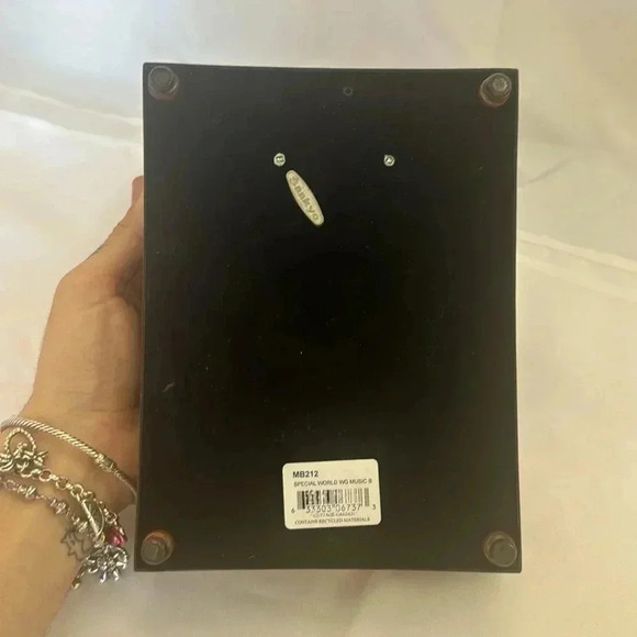 Fashion Woodgrain Special World Traditional Music Box Jewelry Box - Picture 7 of 7